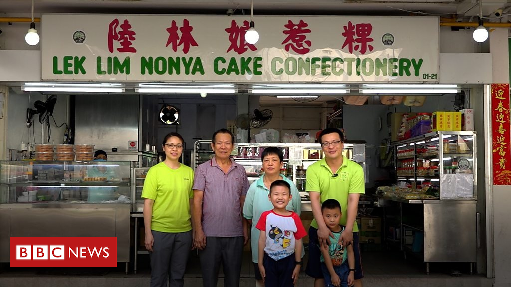 The family preserving a dying Singapore tradition