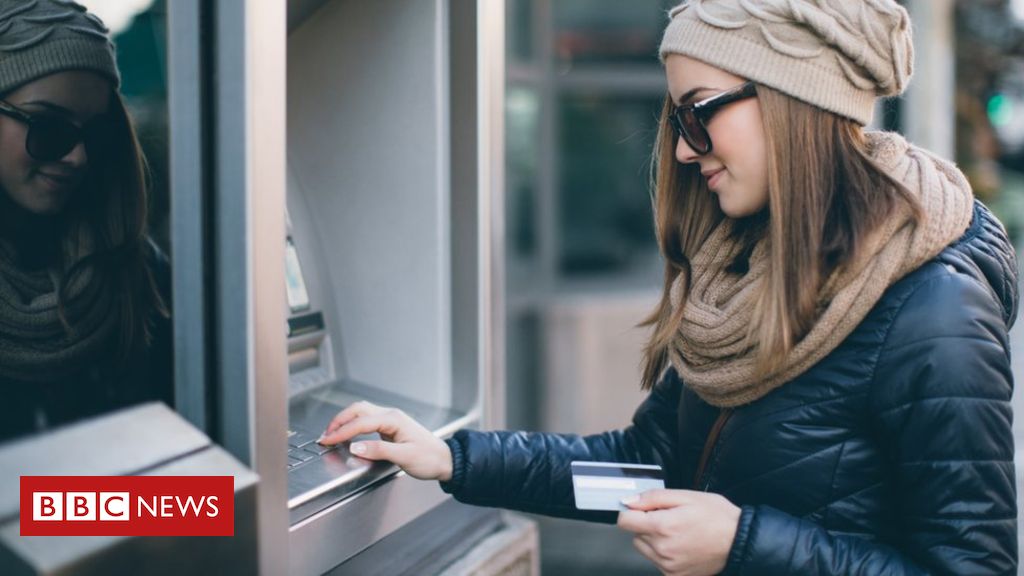 Which banks do customers love or hate?